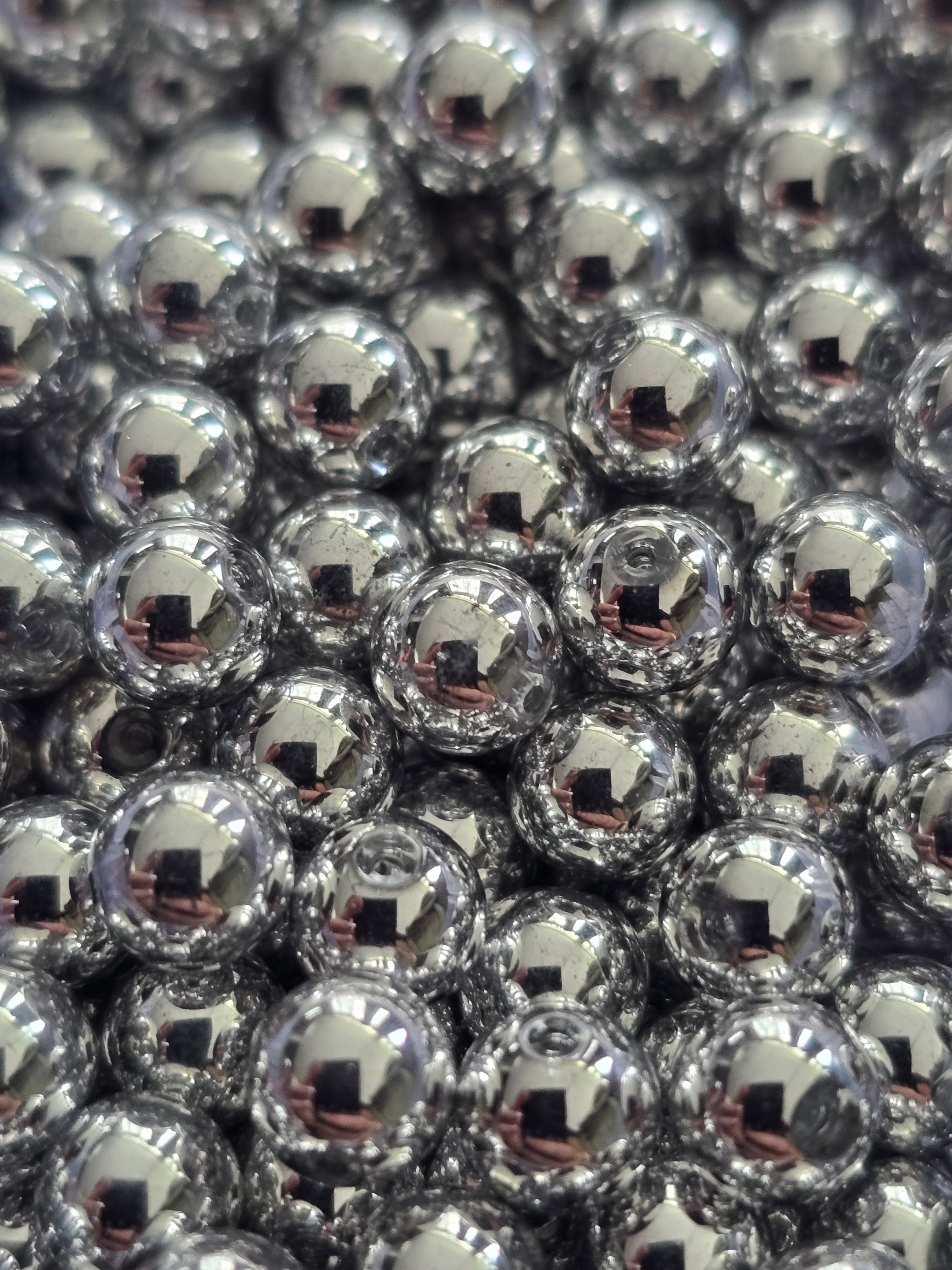 6mm Glass beads - 25g for £1.50