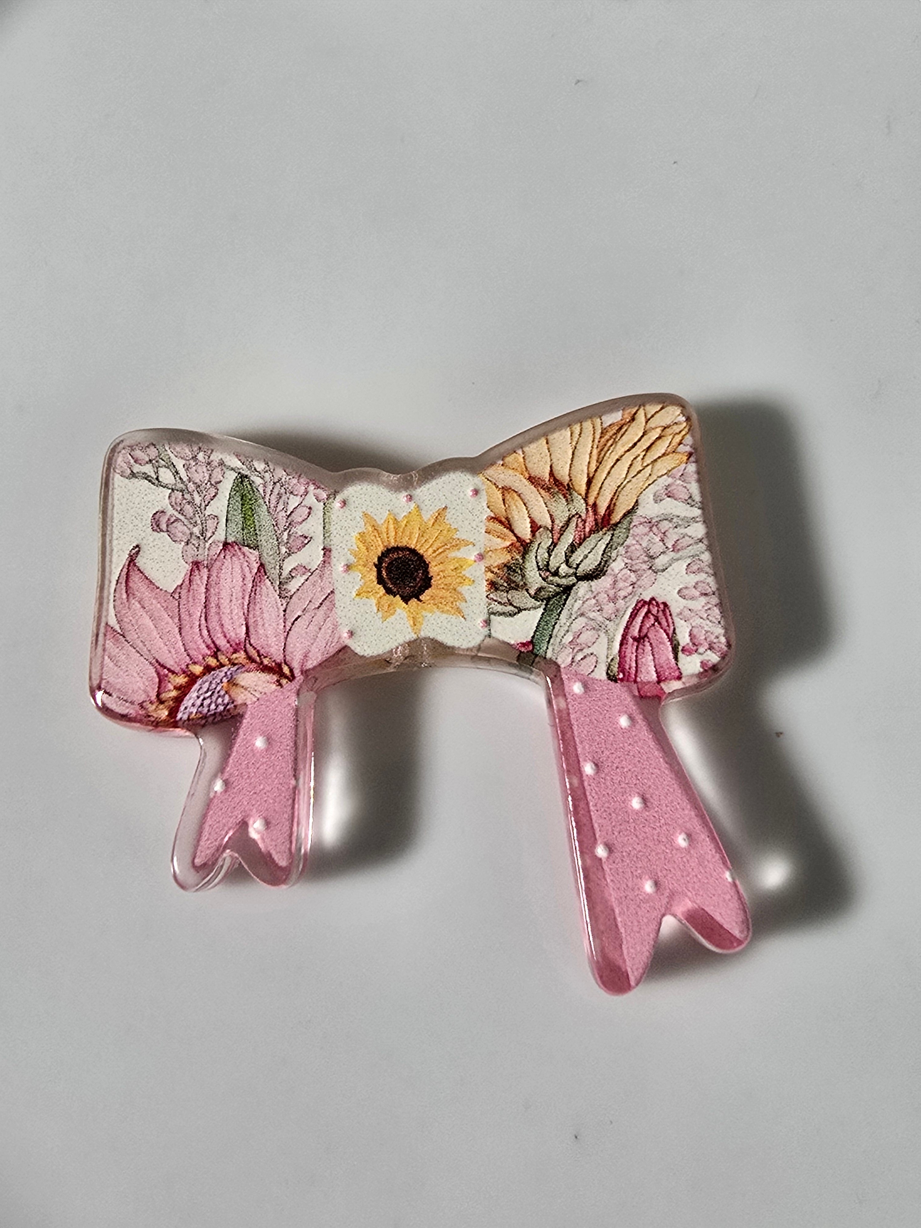 Acrylic bows for pens and keychains