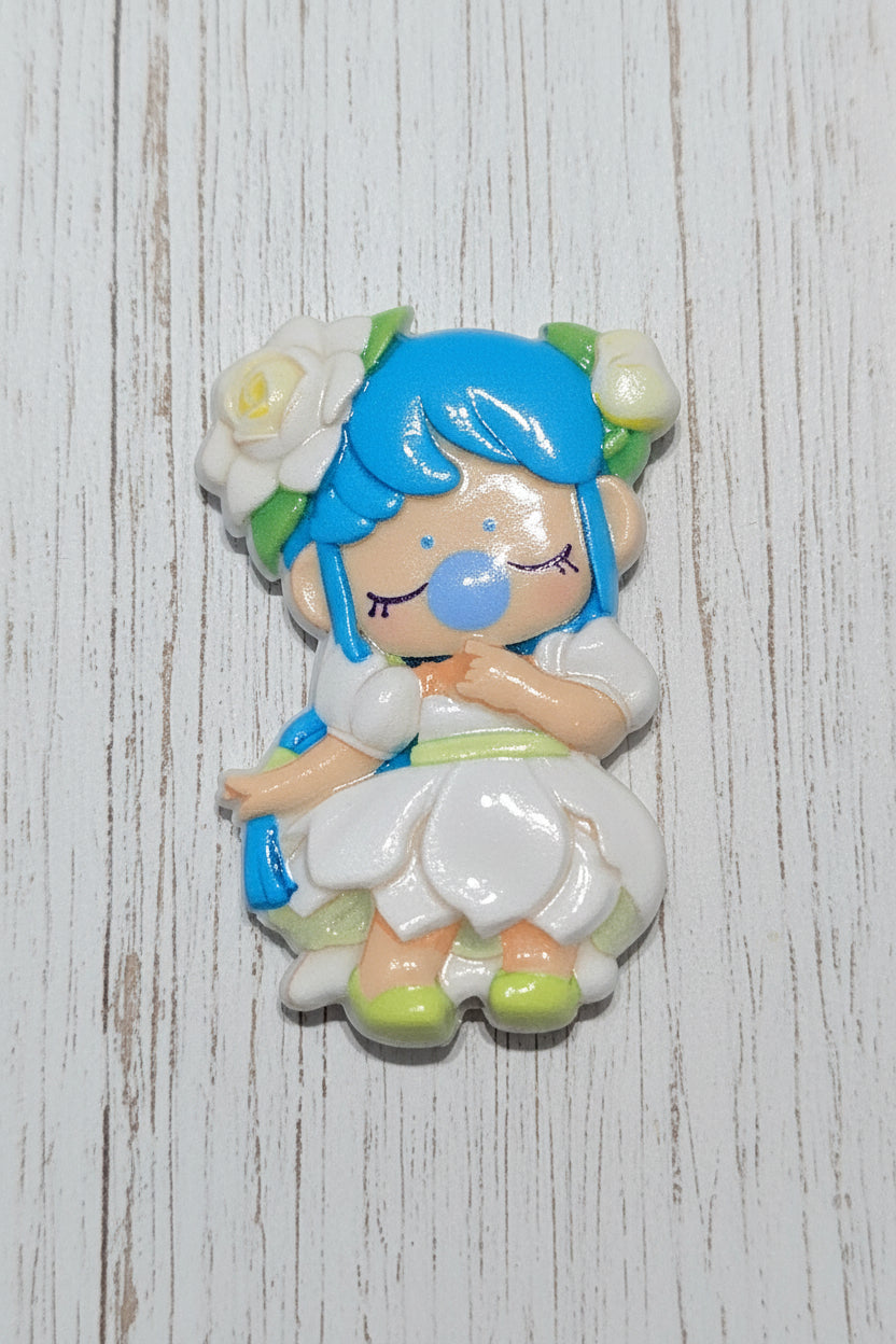 Cute doll acrylic beads 