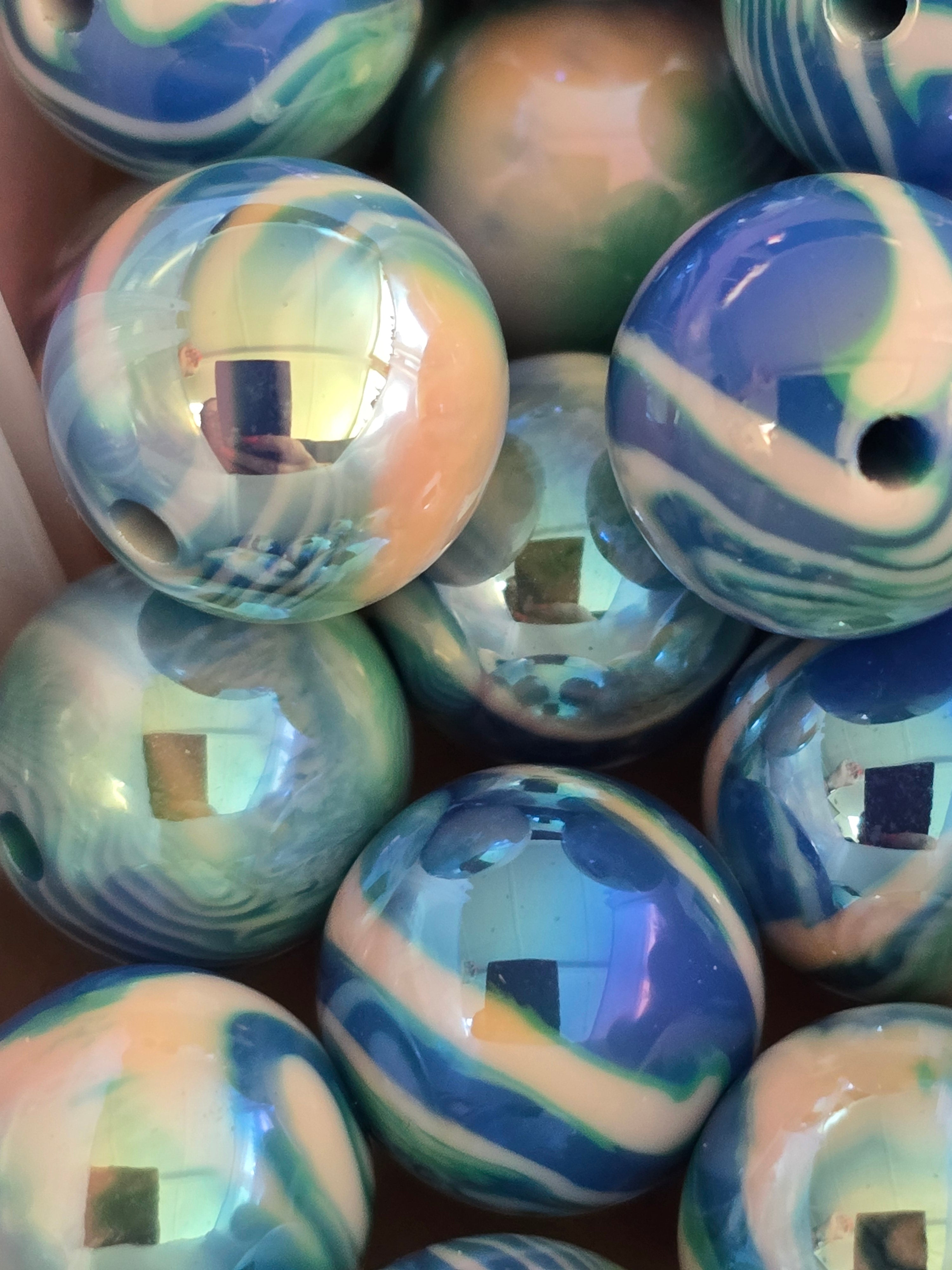 marbled 16mm resin beads blue and white