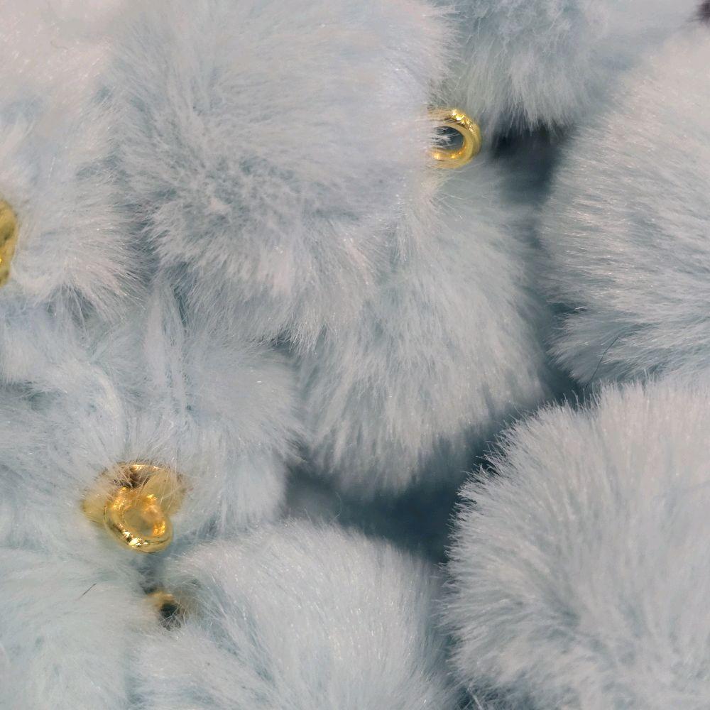 Fluffy pendants - set of 10