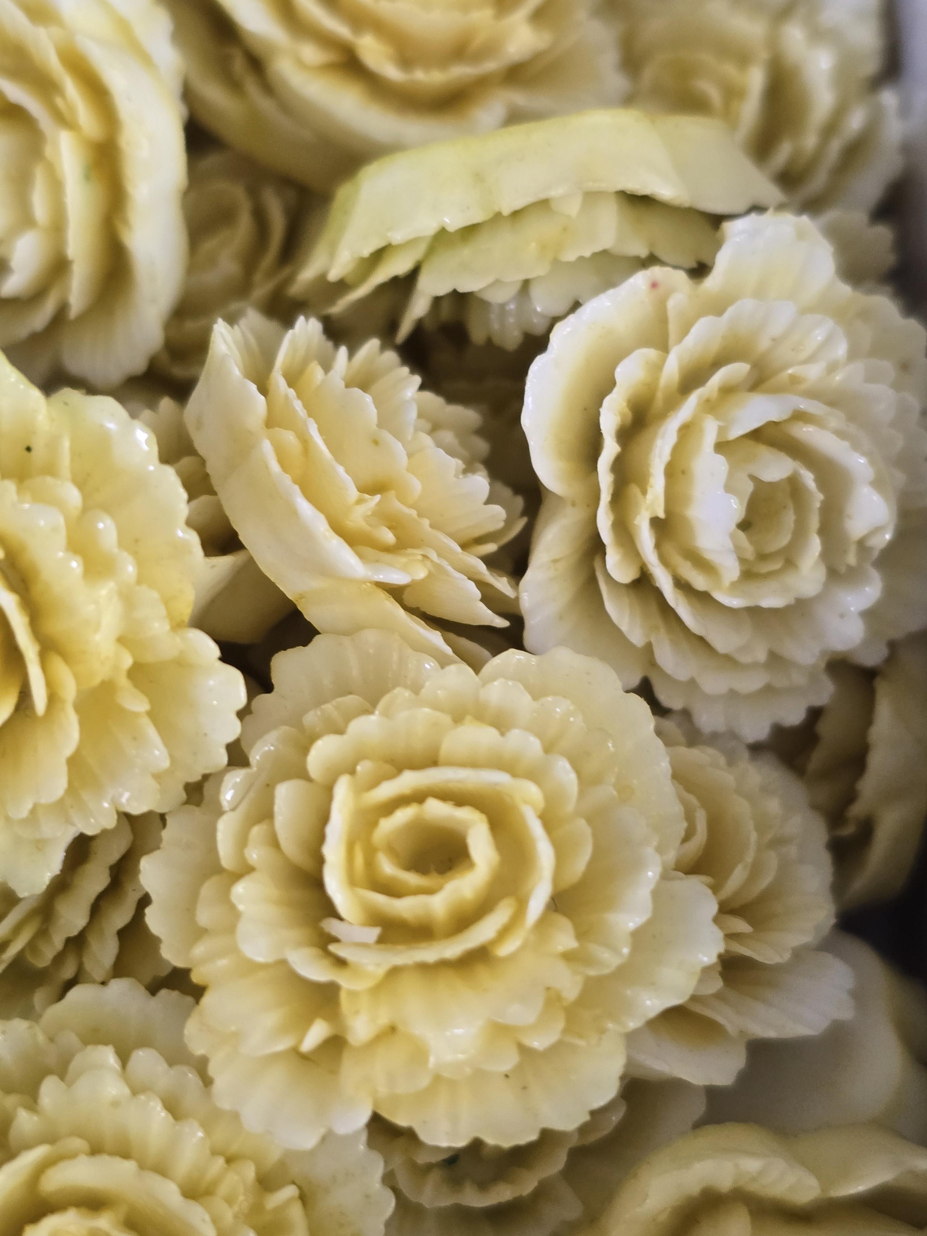 25mm soft flower beads for jewellery making 10 for £1.50 | Beadtacular