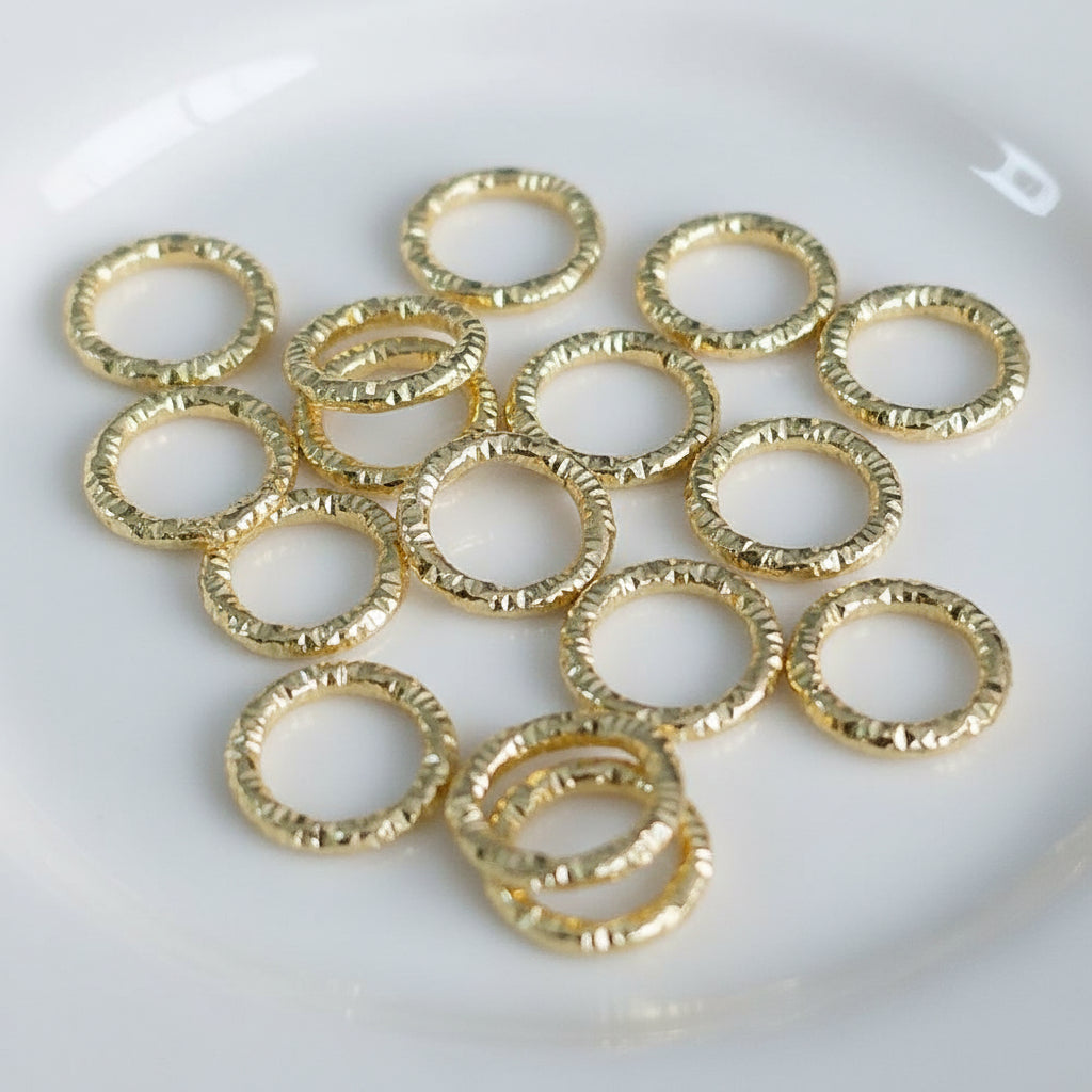 8mm hammered effect jump rings